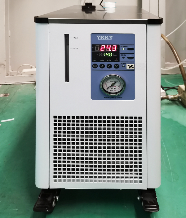 冷水機.jpg